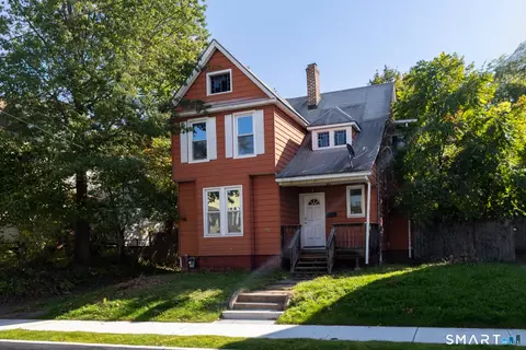 44 Fourth St, Meriden, CT 06451