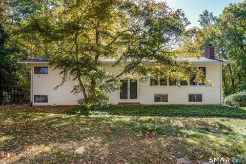 110 Natchaug Dr, Glastonbury, CT 06033