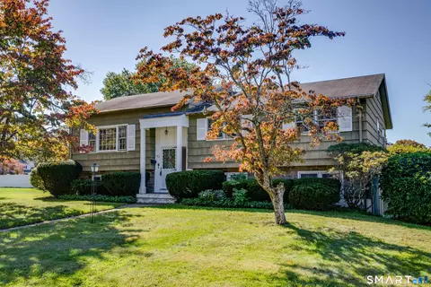 182 Brentmoor Rd, East Hartford, CT 06118