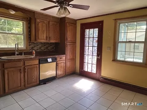 Kitchen - 28 Nod Rd, Windsor, CT 06095 photo 1 of 2