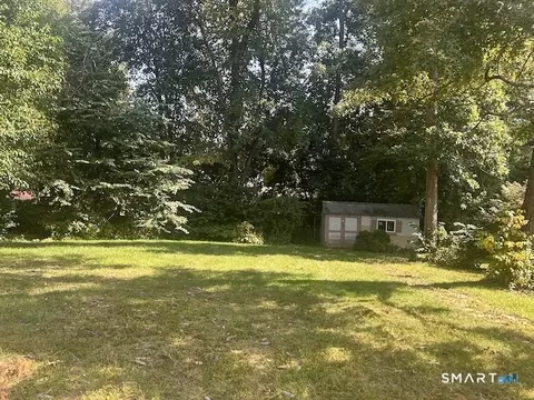 Exterior - 28 Nod Rd, Windsor, CT 06095 photo 4 of 4