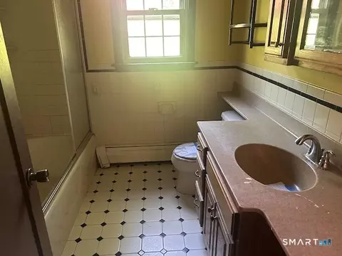 Bath - 28 Nod Rd, Windsor, CT 06095 photo 1 of 1