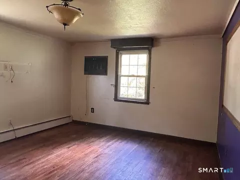 Living - 28 Nod Rd, Windsor, CT 06095 photo 3 of 3