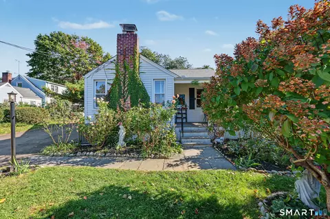 1 Villaway Rd, Norwalk, CT 06855