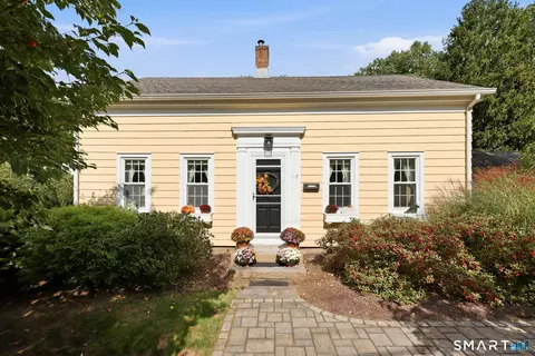 113 Spring St, Manchester, CT 06040
