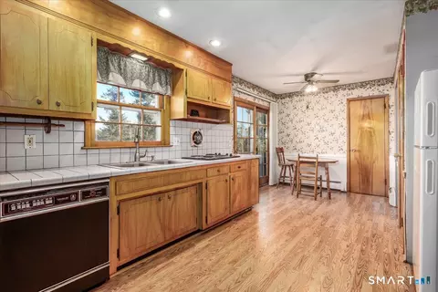 Kitchen - 9 Kendall Ter E, Danbury, CT 06811 photo 1 of 3