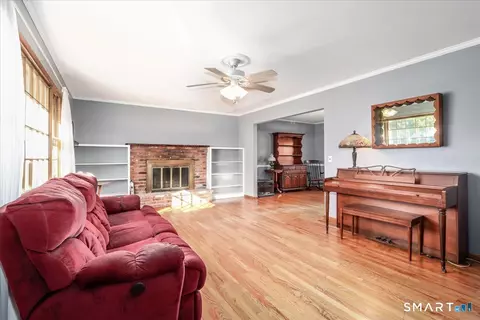 Living - 9 Kendall Ter E, Danbury, CT 06811 photo 1 of 4