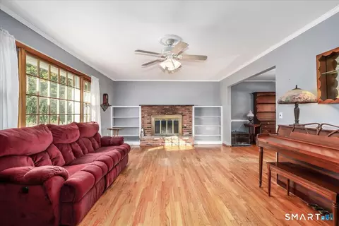 Living - 9 Kendall Ter E, Danbury, CT 06811 photo 3 of 4