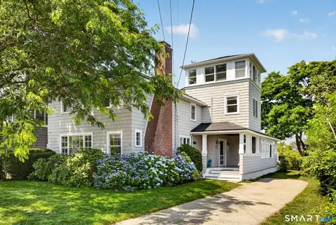 48 Sound Breeze Ave, Groton, CT 06340