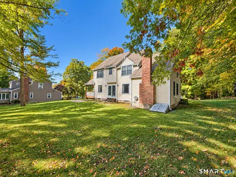 30 Green Woods Ln, Unionville, CT 06085