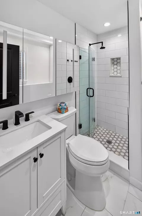 Bath - 523 Highfield Dr, Orange, CT 06477 photo 3 of 3