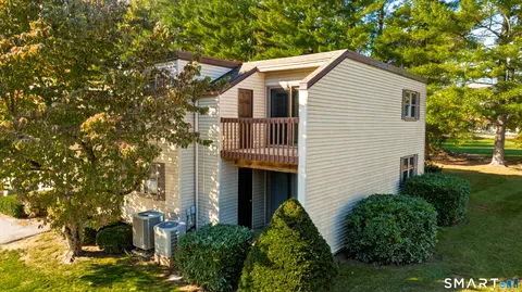 412 Twin Circle Dr #412, South Windsor, CT 06074