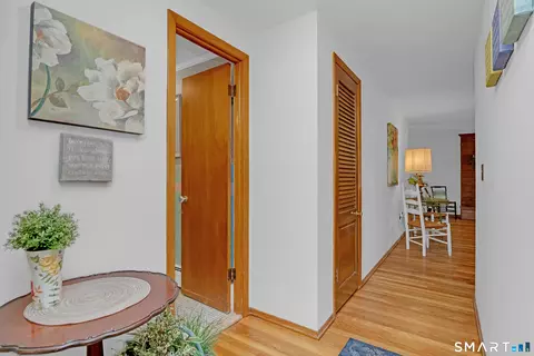 Entry Way - 147 Magee Dr, Hamden, CT 06514 photo 2 of 3