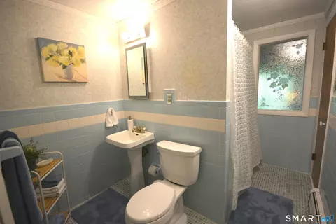 Bath - 147 Magee Dr, Hamden, CT 06514 photo 1 of 1
