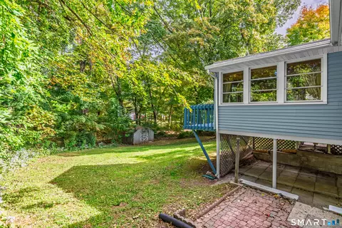 Exterior - 147 Magee Dr, Hamden, CT 06514 photo 6 of 9