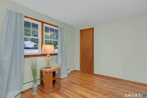 Bedroom - 147 Magee Dr, Hamden, CT 06514 photo 3 of 5