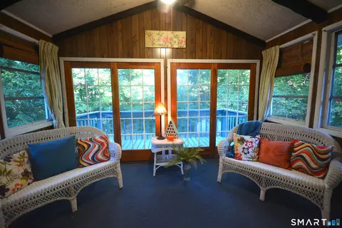 Exterior - 147 Magee Dr, Hamden, CT 06514 photo 4 of 11