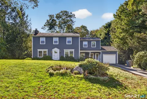 10 Cavasin Dr, East Lyme, CT 06333