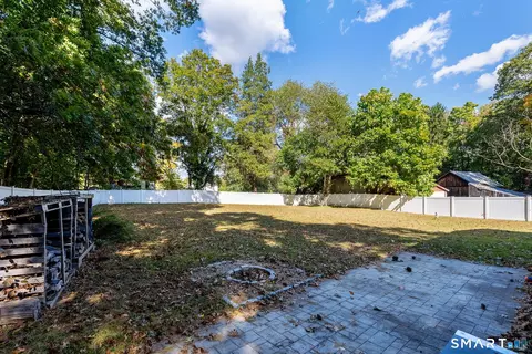 Exterior - 24 Cortland St, Windsor Locks, CT 06096 photo 4 of 9