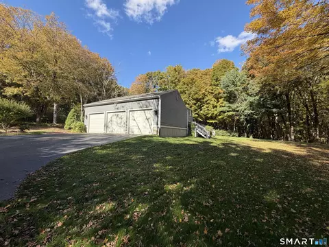 Exterior - 495 Main St, Hamden, CT 06514 photo 10 of 11