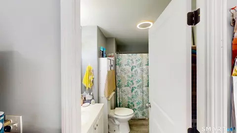 Bath - 129 Walnut St, Willimantic, CT 06226 photo 1 of 1