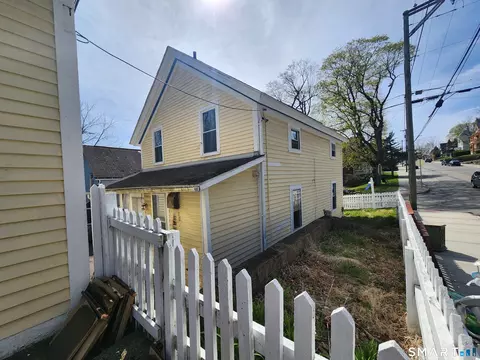 Exterior - 129 Walnut St, Willimantic, CT 06226 photo 2 of 5