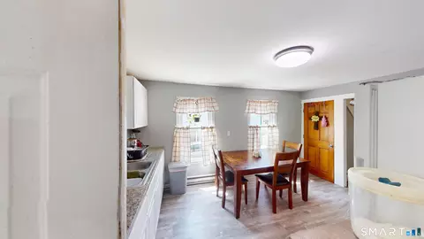 Entry Way - 129 Walnut St, Willimantic, CT 06226 photo 4 of 6
