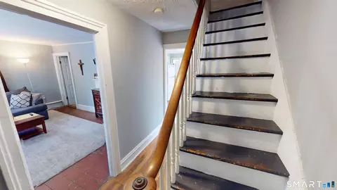 Entry Way - 129 Walnut St, Willimantic, CT 06226 photo 2 of 6