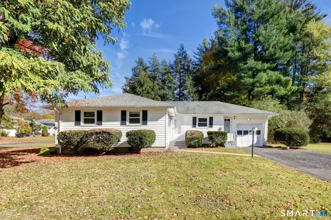 4 Northbrook Dr, West Hartford, CT 06117