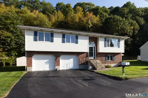 138 Danielle Dr, Waterbury, CT 06704