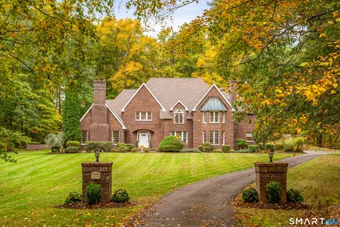 1211 Woodruff St, Southington, CT 06489