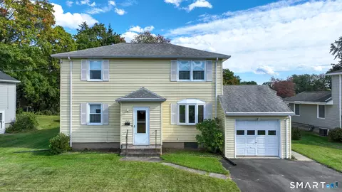 40 Dover Rd, Newington, CT 06111