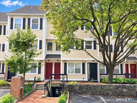 59 Highland Rd #59, Stamford, CT 06902