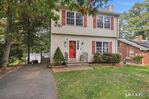 17 Beacon St, Manchester, CT 06042