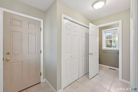 Entry Way - 40 Valmore Rd, Bristol, CT 06010 photo 2 of 2