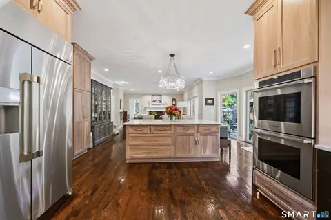 Kitchen - 117 Alberts Hill Rd, Sandy Hook, CT 06482 photo 5 of 8