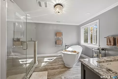 Bath - 117 Alberts Hill Rd, Sandy Hook, CT 06482 photo 1 of 3