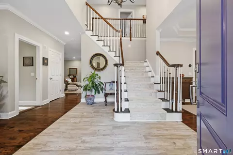 Entry Way - 117 Alberts Hill Rd, Sandy Hook, CT 06482 photo 1 of 3