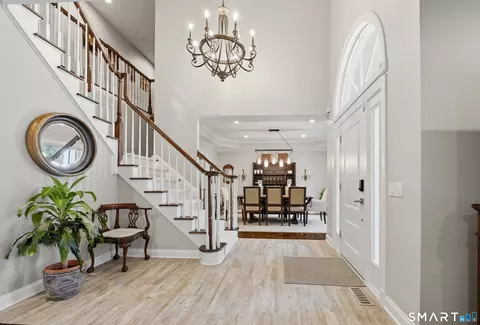 Entry Way - 117 Alberts Hill Rd, Sandy Hook, CT 06482 photo 2 of 3