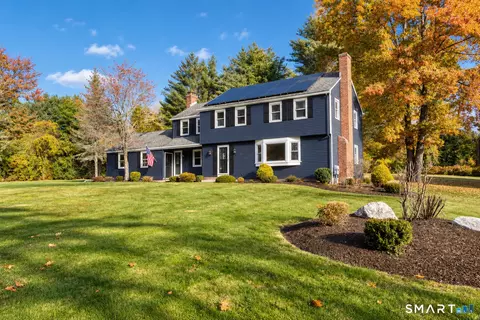 188 Farms Village Rd, Simsbury, CT 06092