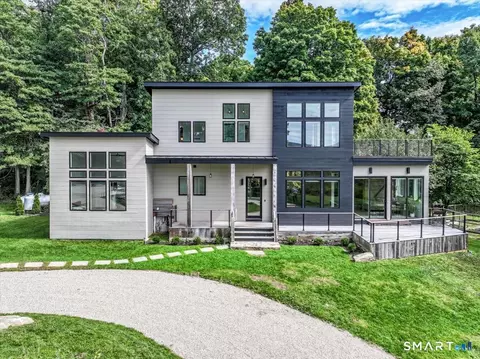 7 Sunset Ter, Sherman, CT 06784