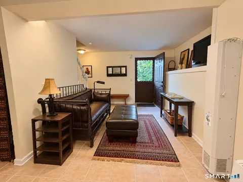 Entry Way - 8 Driftway Rd #E1, Danbury, CT 06811 photo 1 of 1