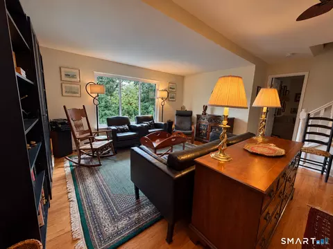 Living - 8 Driftway Rd #E1, Danbury, CT 06811 photo 1 of 3