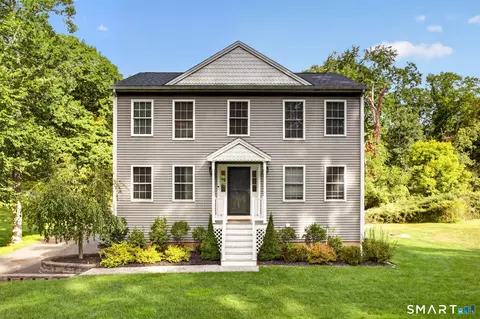 40 Laurel Hill Rd, Branford, CT 06405