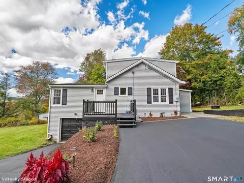20 Fulton Dr, New Fairfield, CT 06812