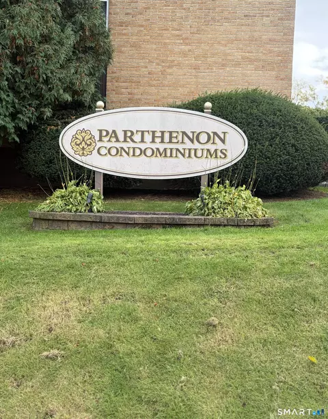 87 Clinic Dr #1B, New Britain, CT 06051