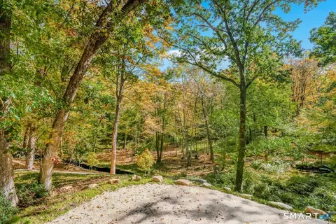 Exterior - 84 Turtleback Rd, Wilton, CT 06897 photo 5 of 10