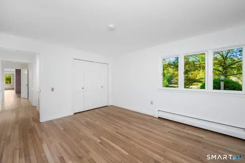 Bedroom - 84 Turtleback Rd, Wilton, CT 06897 photo 2 of 3