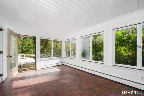 Exterior - 84 Turtleback Rd, Wilton, CT 06897 photo 8 of 10