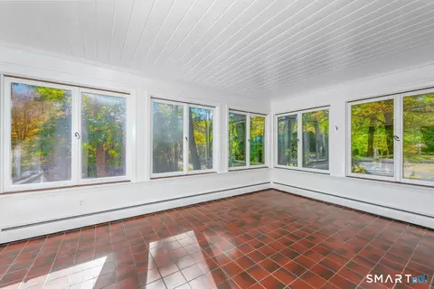 Exterior - 84 Turtleback Rd, Wilton, CT 06897 photo 7 of 10